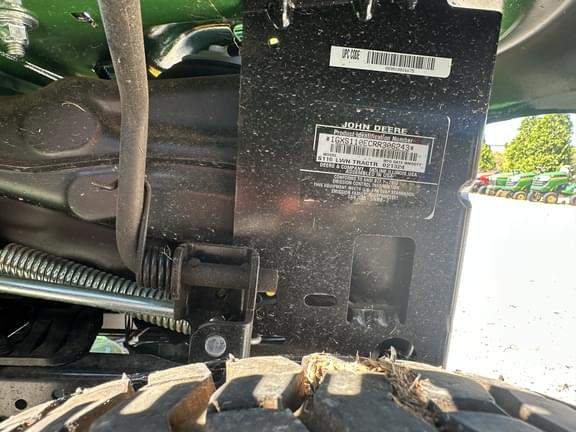 Image of John Deere S110 equipment image 4