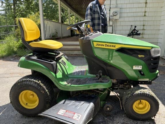 Image of John Deere S110 Primary image