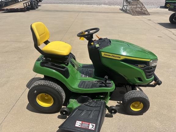 Image of John Deere S140 equipment image 4