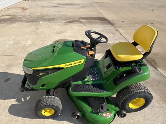 Image of John Deere S140 equipment image 4