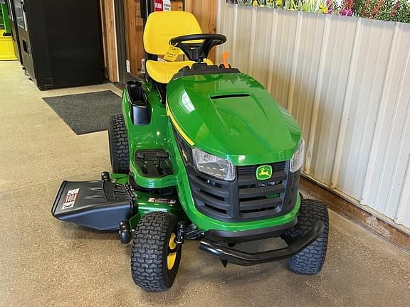 Image of John Deere S140 equipment image 1