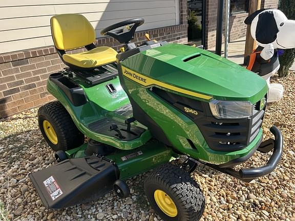 Image of John Deere S140 Image 0