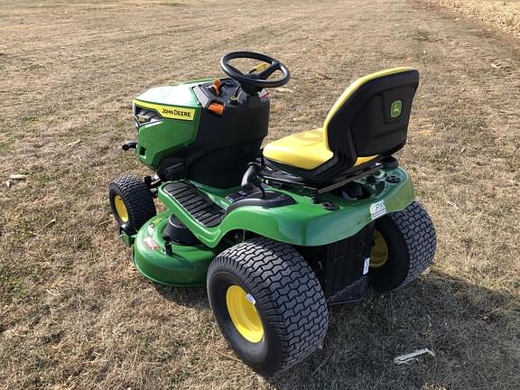 Image of John Deere S220 equipment image 2