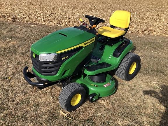 Image of John Deere S220 Primary image