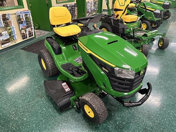 Image of John Deere S220 equipment image 1