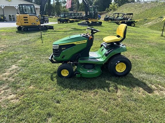 Image of John Deere S220 equipment image 2