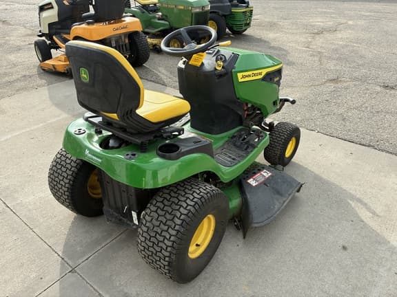 Image of John Deere S220 equipment image 3
