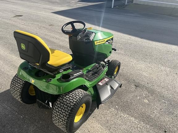 Image of John Deere S220 equipment image 2