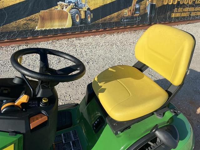Image of John Deere S220 equipment image 4