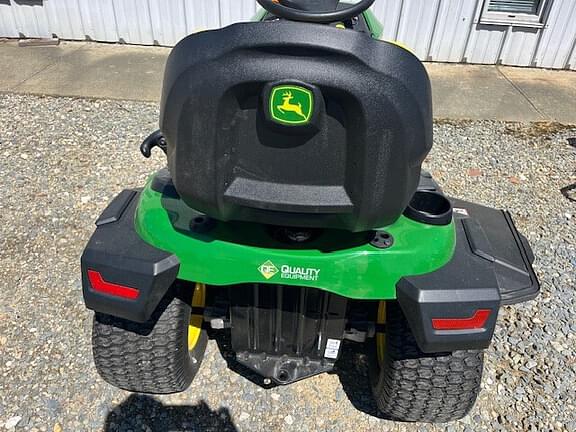 Image of John Deere S240 equipment image 3