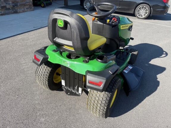Image of John Deere S240 equipment image 2