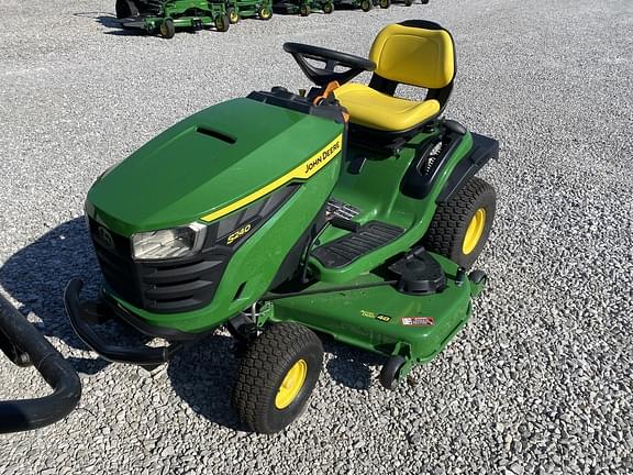 Image of John Deere S240 equipment image 1