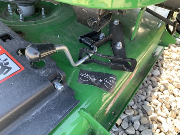 Image of John Deere S240 equipment image 1