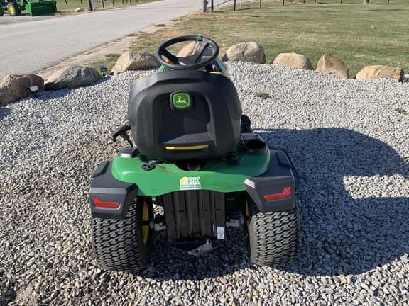 Image of John Deere S240 equipment image 4