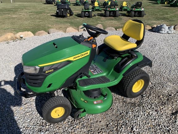 Image of John Deere S240 equipment image 2