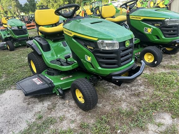 Image of John Deere S240 equipment image 1