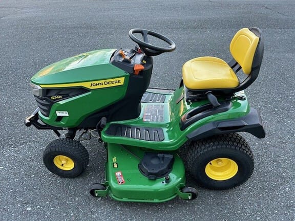 2024 John Deere S240 Image