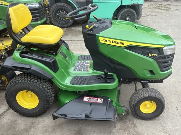Image of John Deere S240 equipment image 3