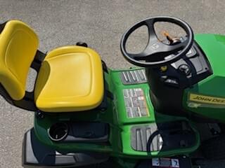 Image of John Deere S240 equipment image 4