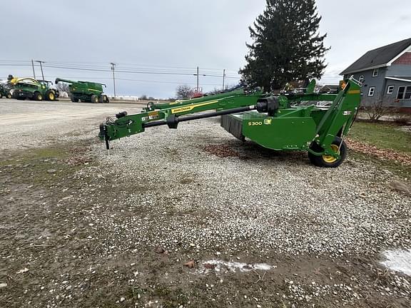 Image of John Deere S300 equipment image 1