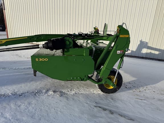 Image of John Deere S300 equipment image 2