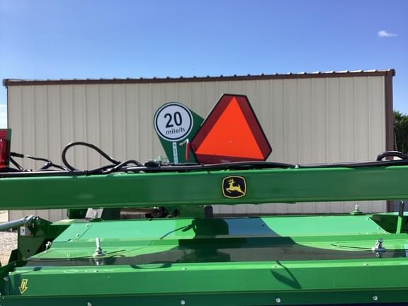 Image of John Deere S300 equipment image 4