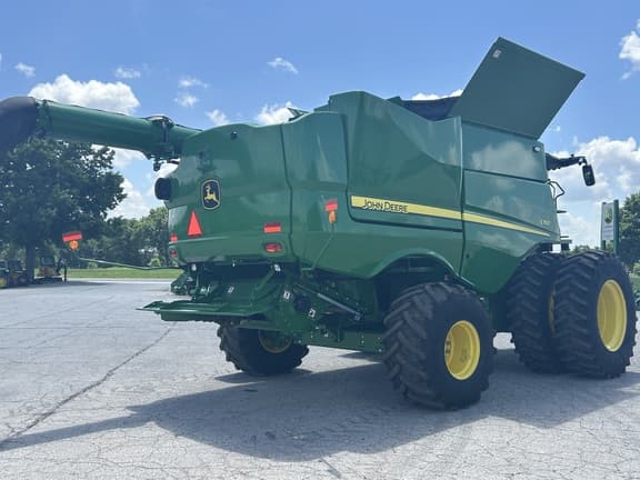 Image of John Deere S760 equipment image 2