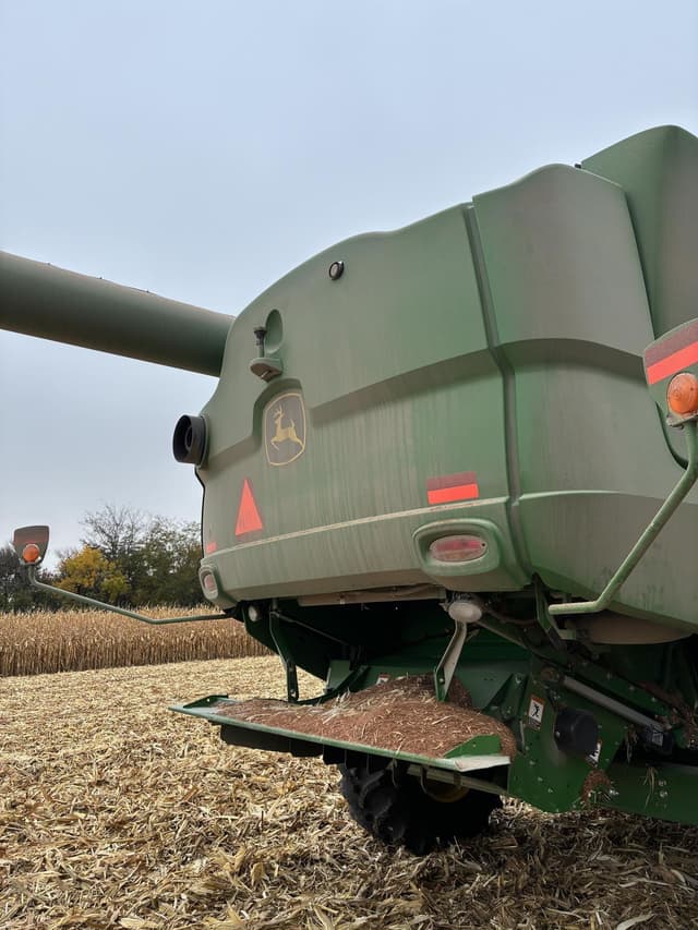 Image of John Deere S760 equipment image 4