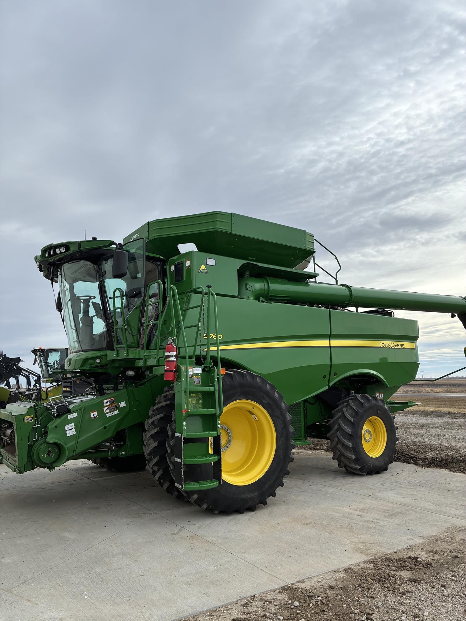 2024 John Deere S760 Equipment Image0