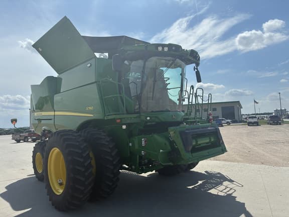 Image of John Deere S760 equipment image 2