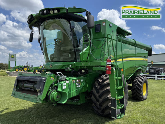 Image of John Deere S760 equipment image 1