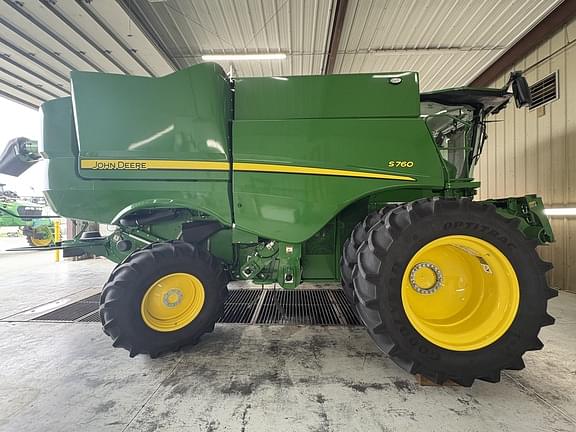 Image of John Deere S760 equipment image 1