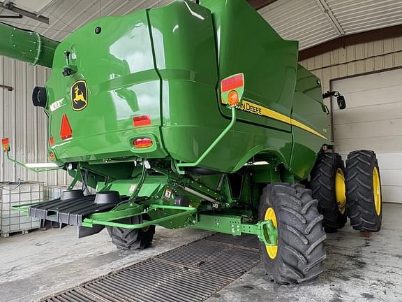 Image of John Deere S760 equipment image 2