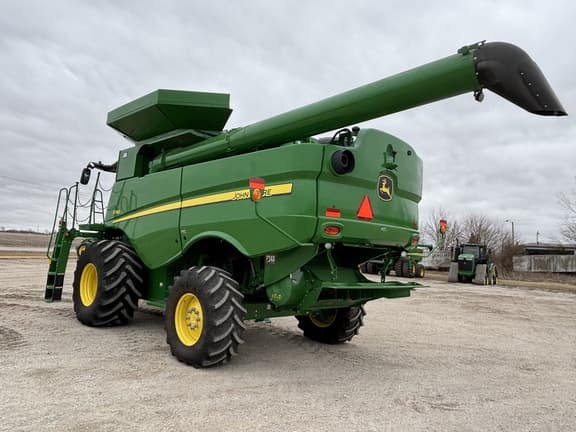 Image of John Deere S760 equipment image 2