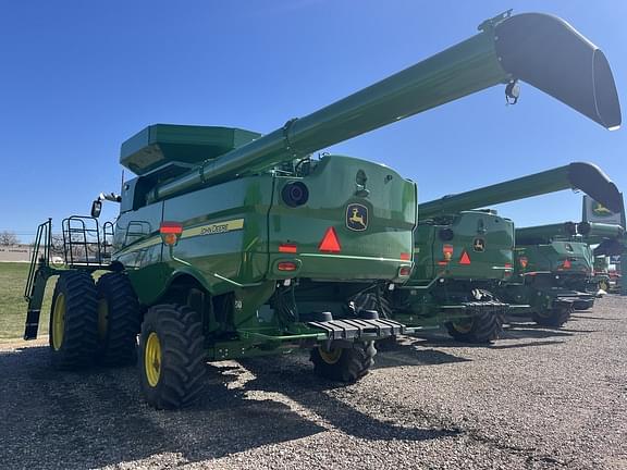 Image of John Deere S760 equipment image 3