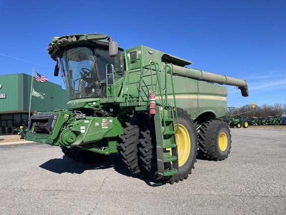 2024 John Deere S760 Equipment Image0