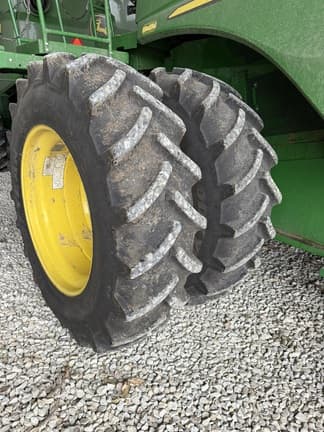 Image of John Deere S760 equipment image 2