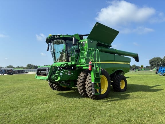 2024 John Deere S760 Equipment Image0