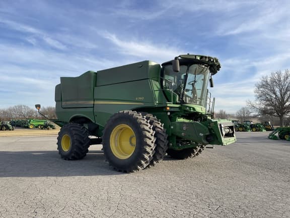 Image of John Deere S760 equipment image 4