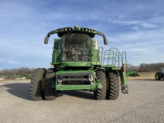 Image of John Deere S760 equipment image 2