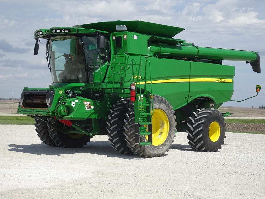 2024 John Deere S760 Equipment Image0