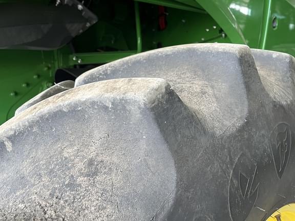 Image of John Deere S760 equipment image 1