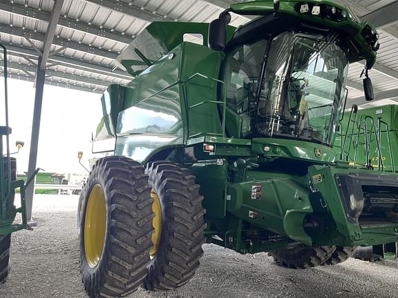 Image of John Deere S760 Primary image