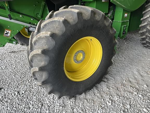 Image of John Deere S760 equipment image 2