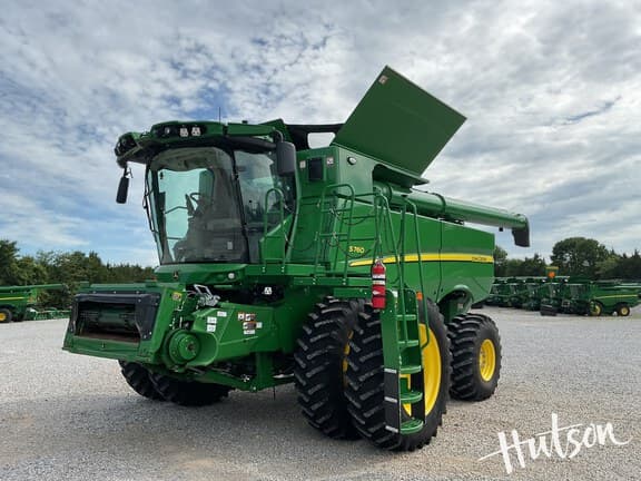 Image of John Deere S760 equipment image 1