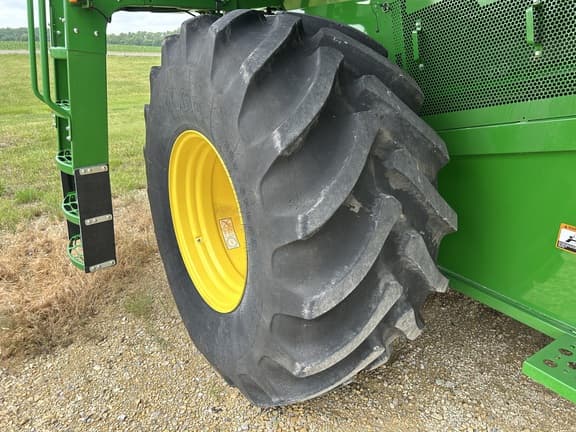 Image of John Deere S760 equipment image 4