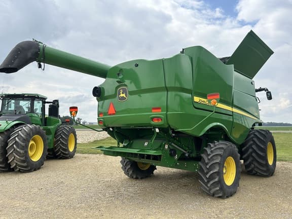 Image of John Deere S760 equipment image 2
