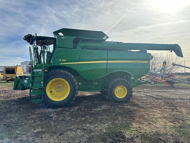 Image of John Deere S760 equipment image 2