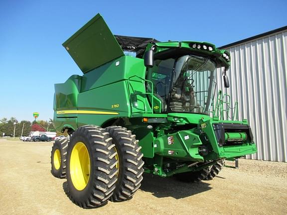 Image of John Deere S760 equipment image 1