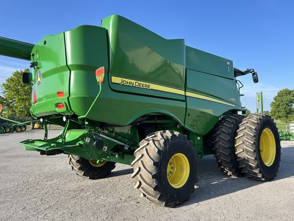 Image of John Deere S760 equipment image 4